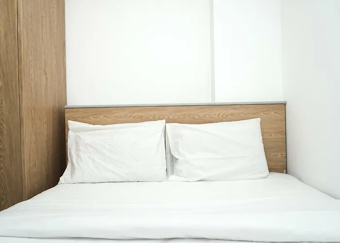 Wonderful 2Br Apartment At Belmont Residence Puri By Travelio